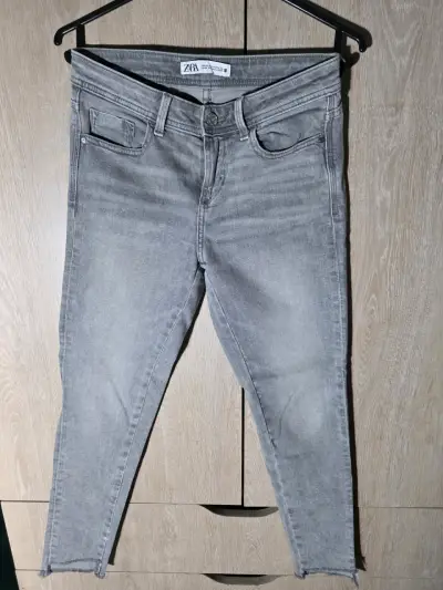 Jeans Zara 36 - miniatura 1