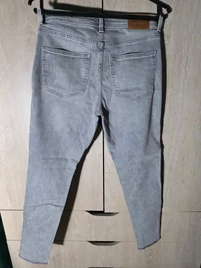 Jeans Zara 36 - miniatura 3