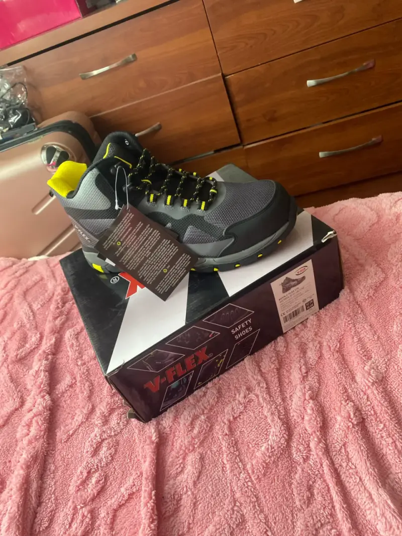 Zapatos de seguridad V-FLEX negros y amarillos