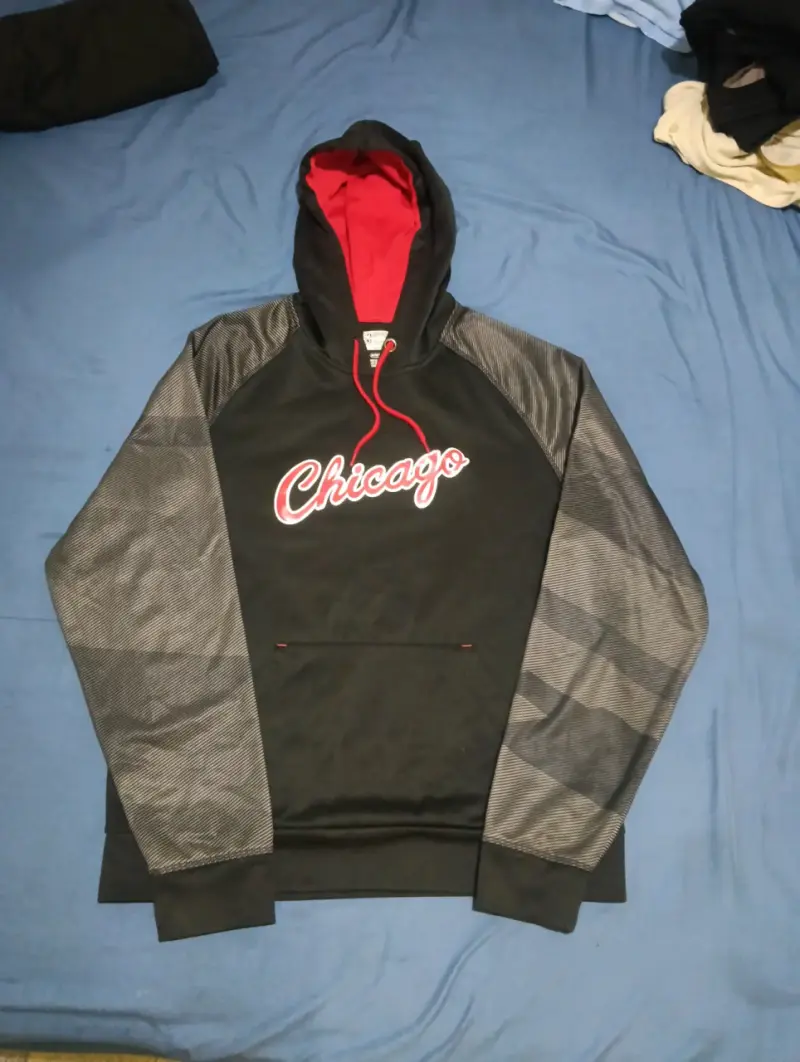 Polerón NBA con capucha "Chicago" TALLA M - 1
