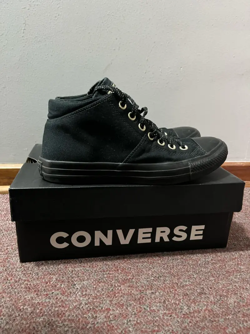 Zapatillas Converse negras con dorado de lona - 4
