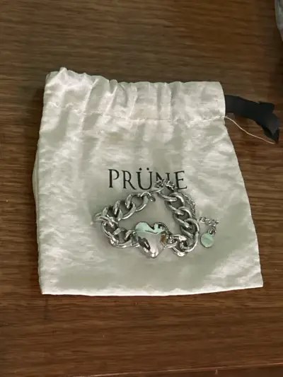Pulsera de Prune con dije de corazón - miniatura 1