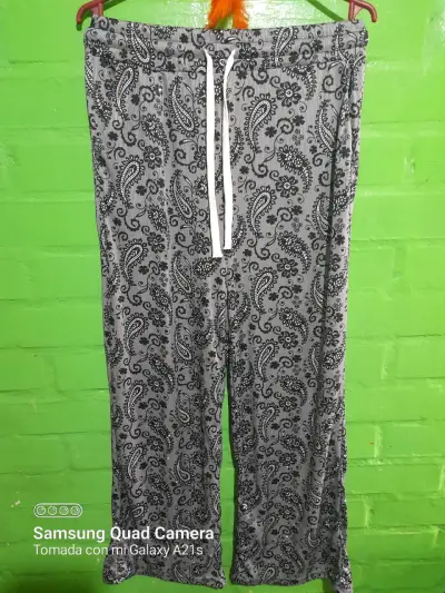 Pantalones estampados beige y negro - miniatura 4