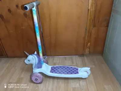 Patinete unicornio para niños - miniatura 2