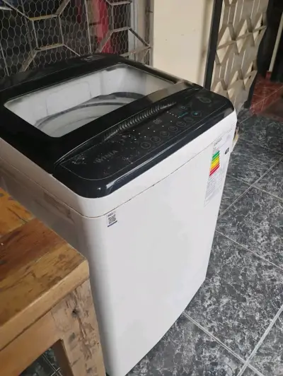 Lavadora carga superior blanca - miniatura 2