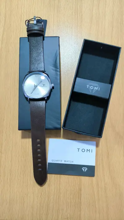 Reloj clásico TOMI cuero marrón - miniatura 4