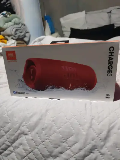 Parlante JBL Charge 5 rojo - miniatura 2