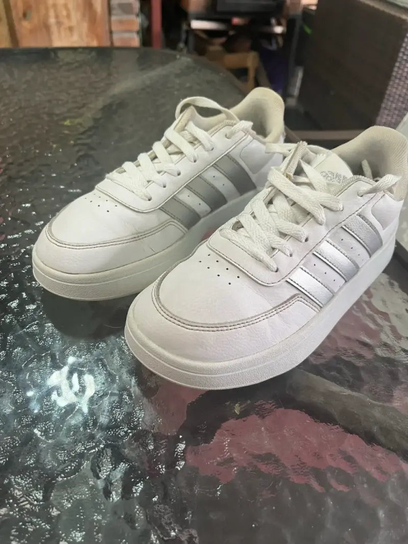 Zapatillas blancas Adidas clásicas - 3