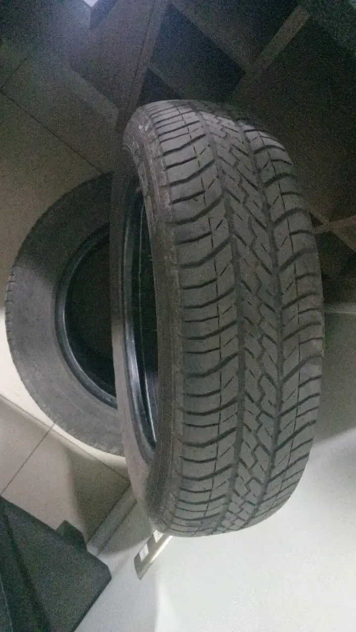 Neumáticos goodyear 145 / 70R 13 - 2