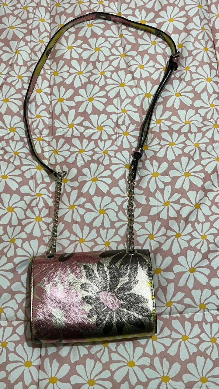 Cartera dorada con brillo - 2