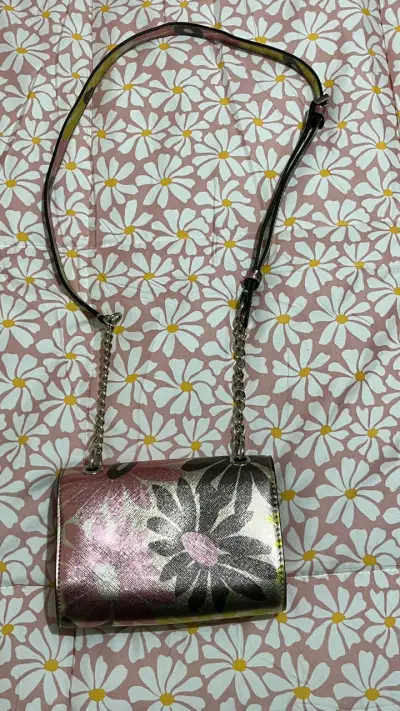 Cartera dorada con brillo - miniatura 2