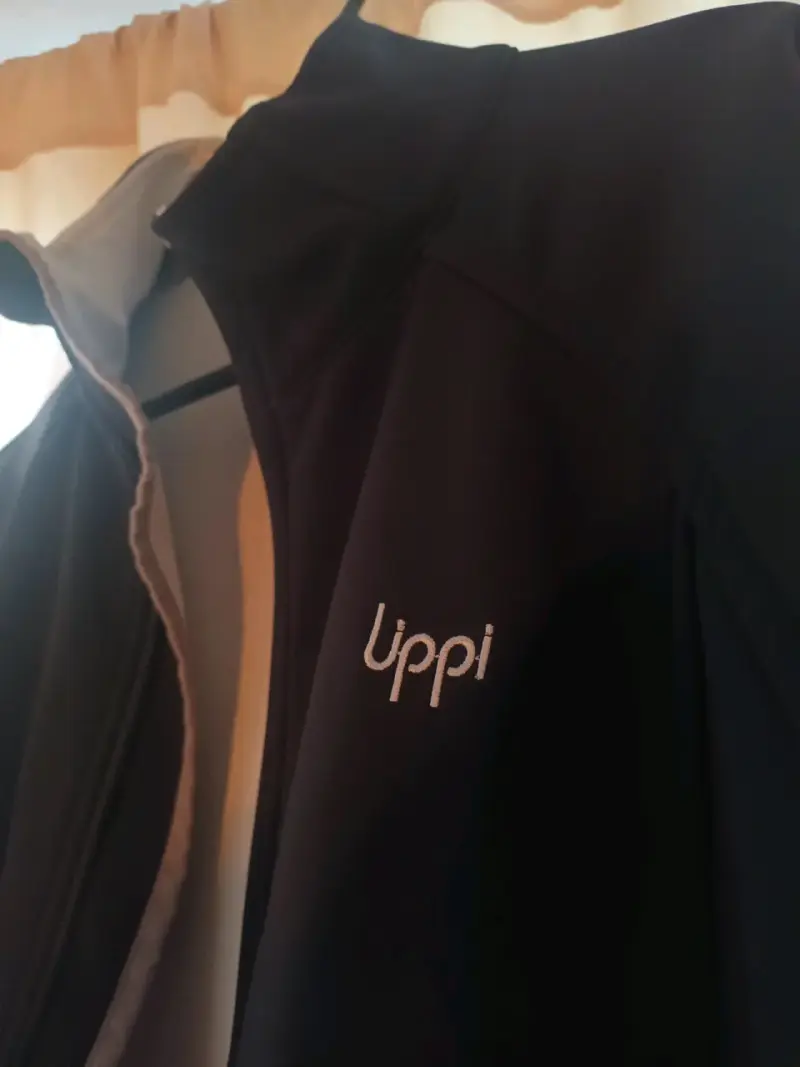 Chaqueta negra Uppi - 7
