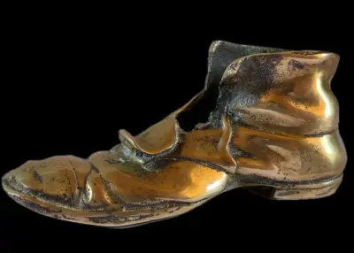Escultura zapato en bronce - miniatura 1