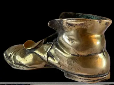 Escultura zapato en bronce - miniatura 4
