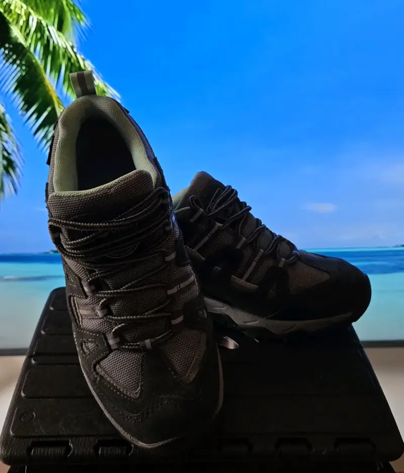 Zapatillas outdoor negras Upp - 3