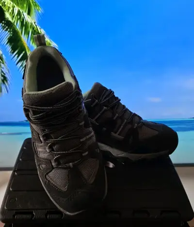 Zapatillas outdoor negras Upp - miniatura 3