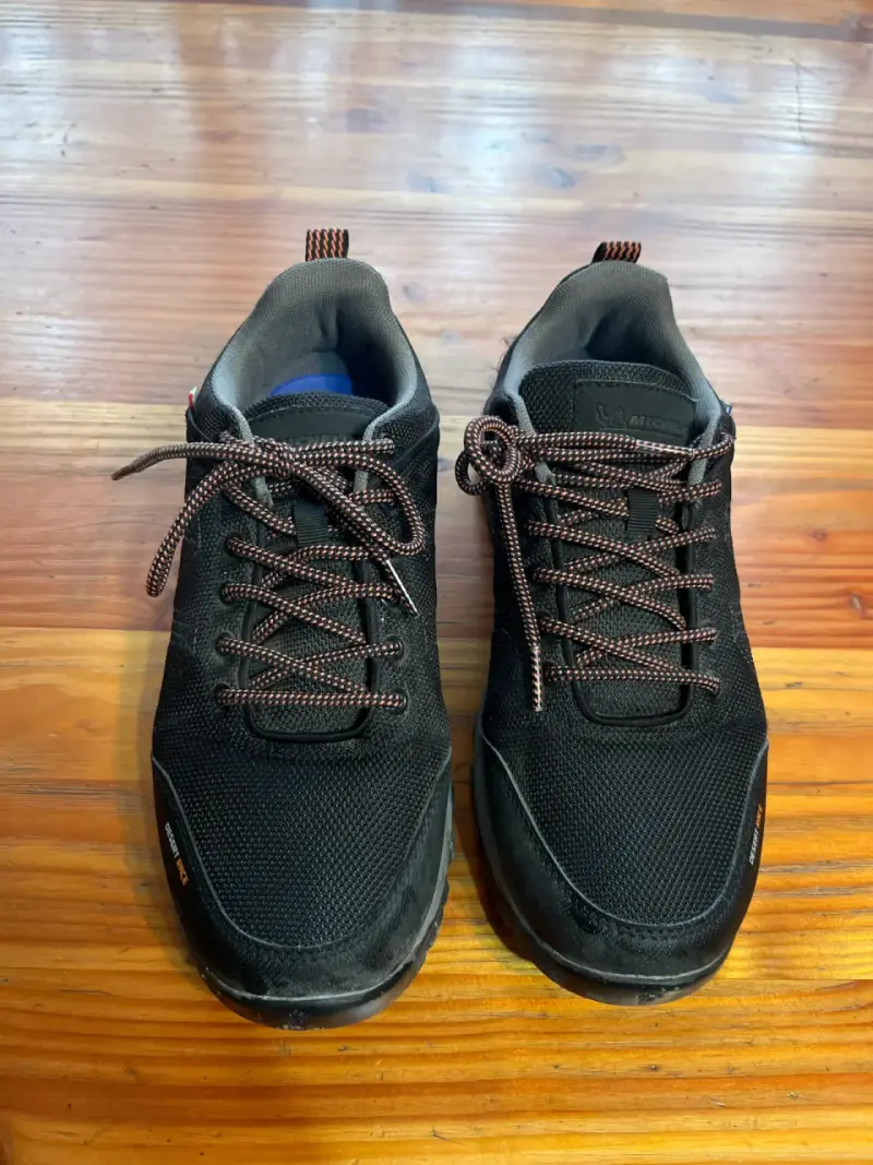 Zapatillas de trekking negras marca Michelin - 4