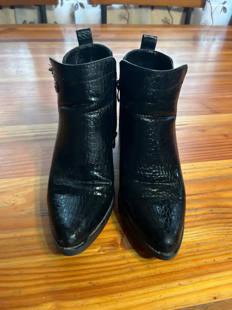Botines negros de cuero sintético - 2