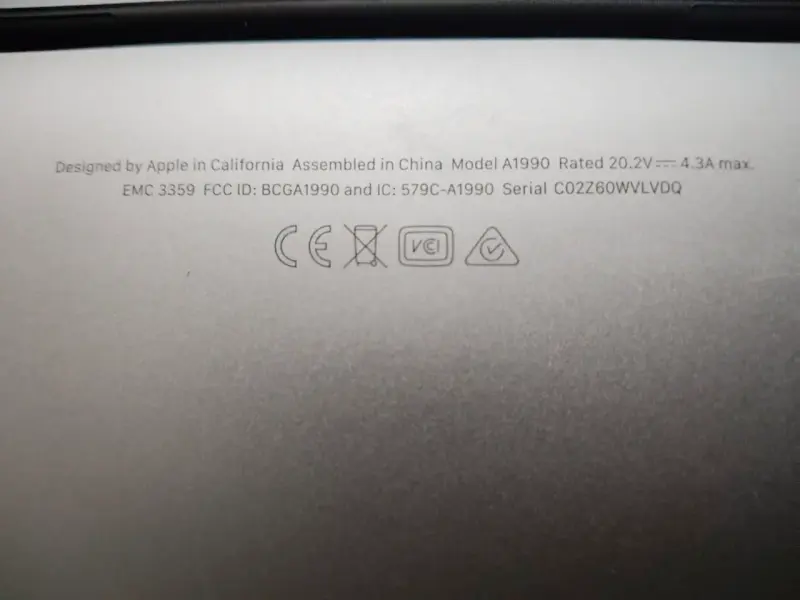 Cargador Apple Modelo A1990 - 1