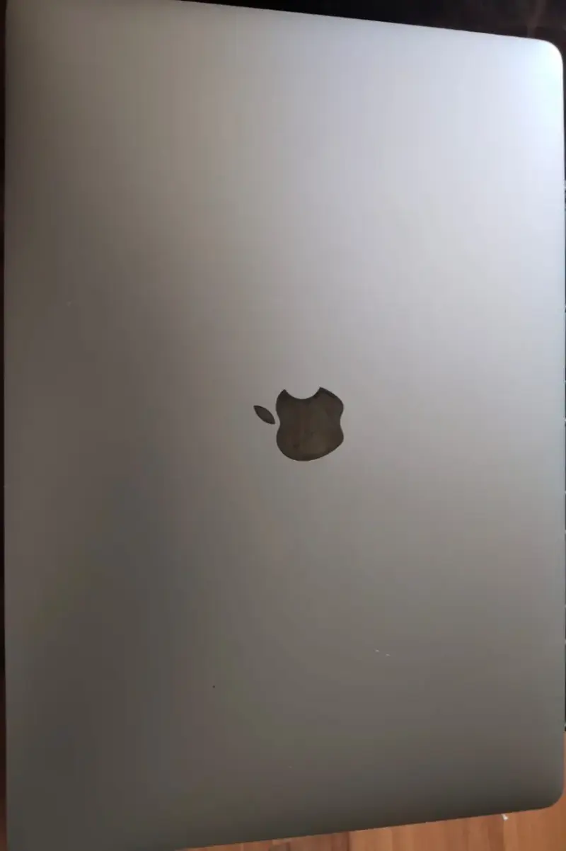 Cargador Apple Modelo A1990 - 4