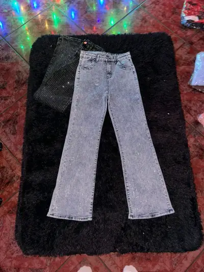 Jeans de mezclilla con brillo - miniatura 1