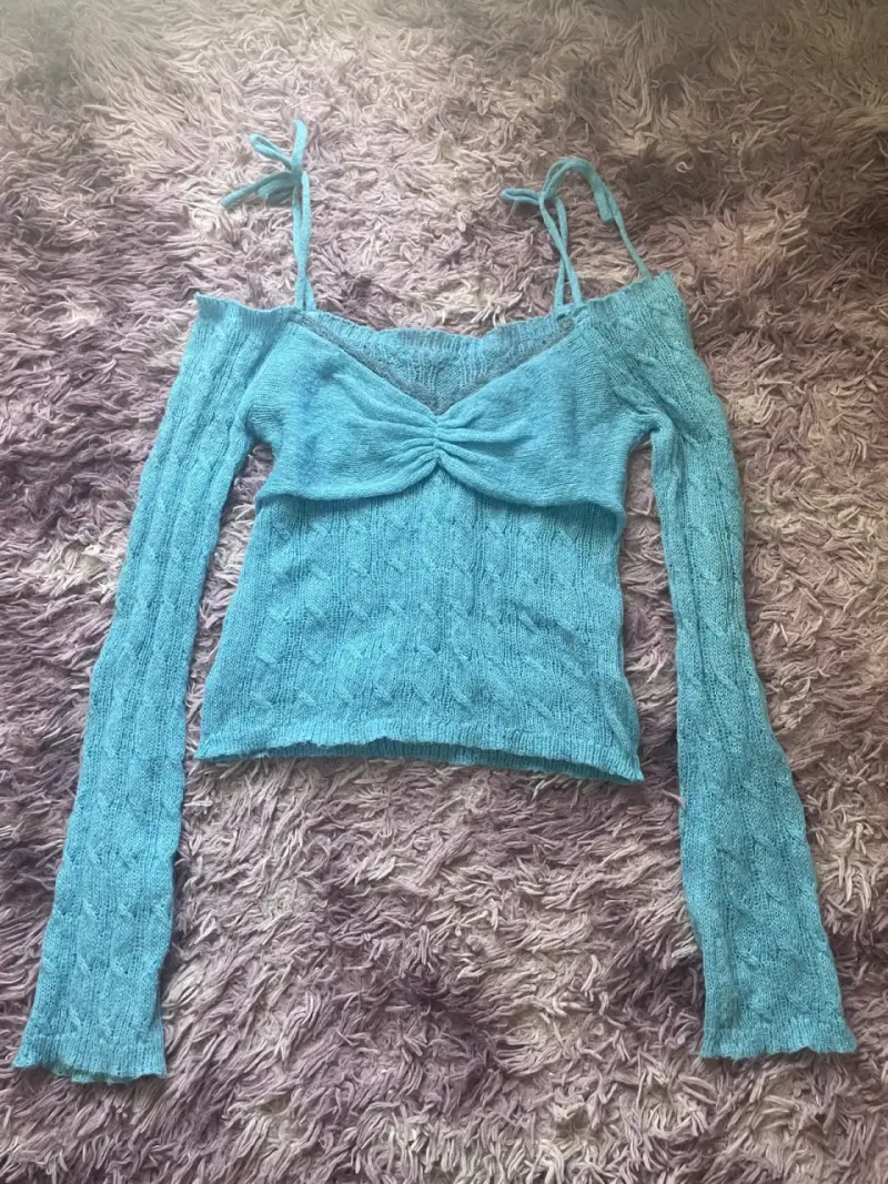 Polera manga larga tejida celeste marca dazy