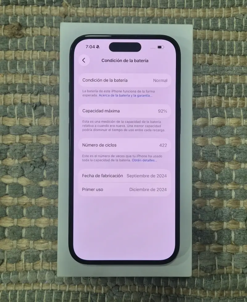 iPhone 16 black - 3