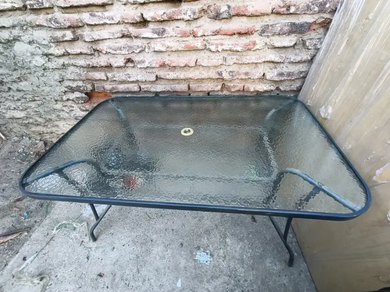 Mesa de vidrio para exterior - 2