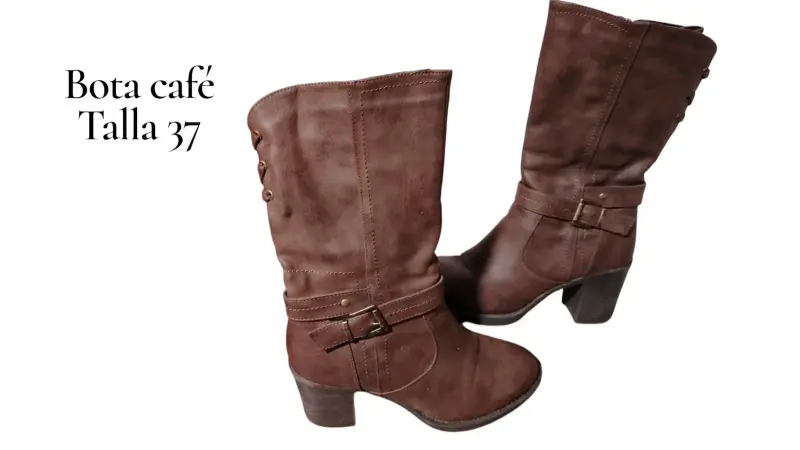 Botas café de tacón