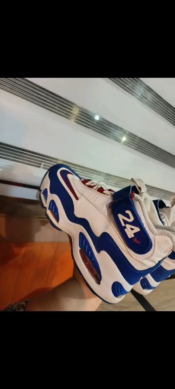 Zapatillas deportivas blancas y azules - 2