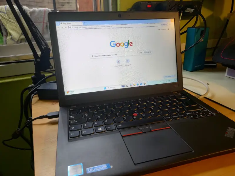 Laptop Lenovo ThinkPad usada - 1