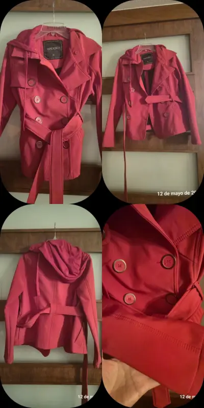 Chaqueta roja con cinturón - miniatura 1