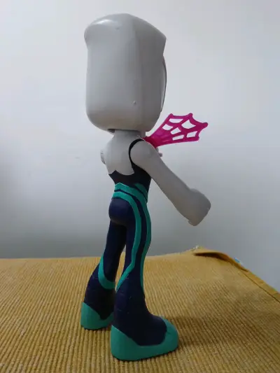 Figura de acción Spider-Gwen - miniatura 2