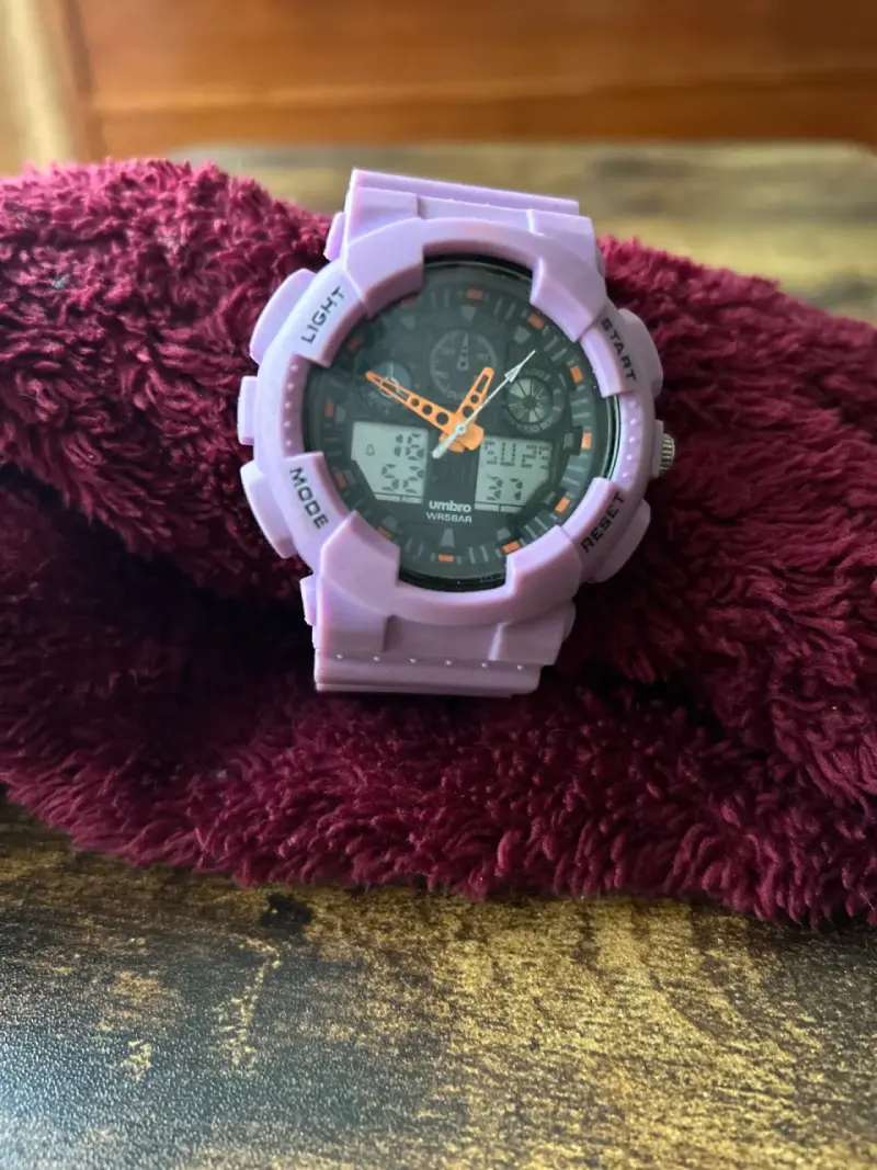 Reloj digital deportivo morado - 2