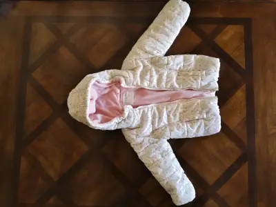 Chaqueta acolchada infantil rosada - miniatura 1