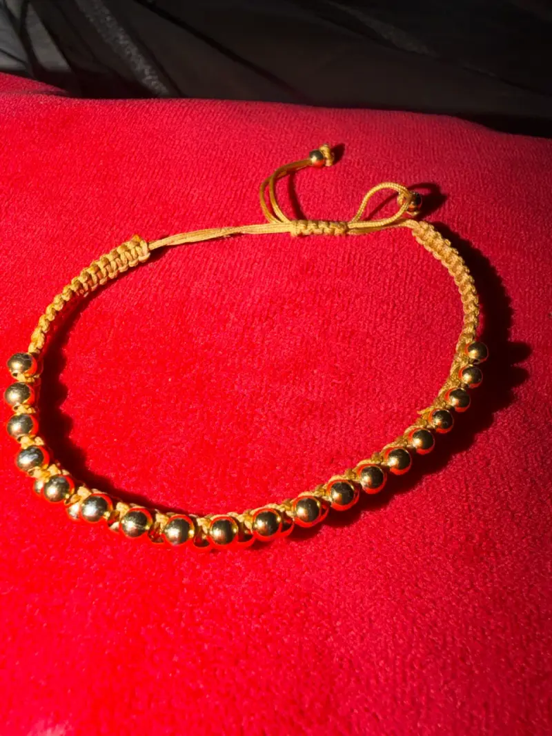 Pulsera dorada ajustable
