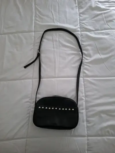 Cartera Bandolera con Tachas - miniatura 1