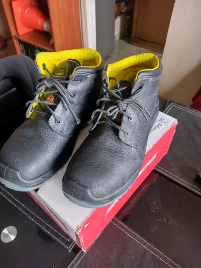 Zapatos de seguridad negros - miniatura 1