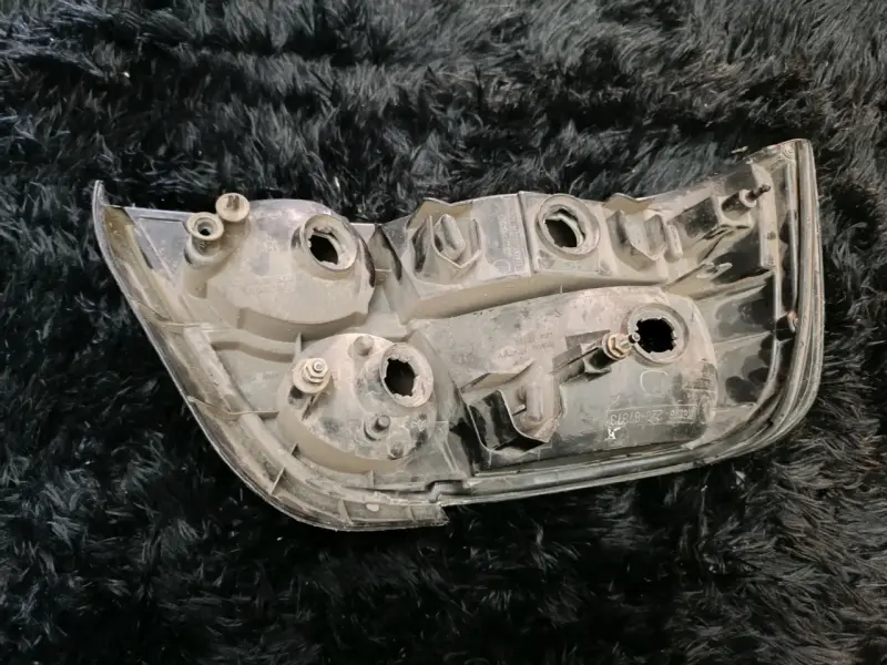 Luz trasera para auto - 3