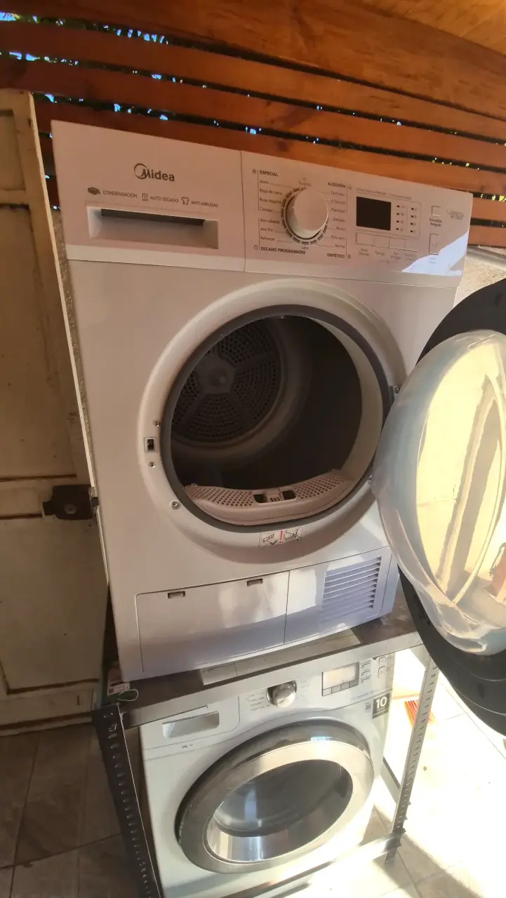 Secadora MIDEA 9KG por Condensacion - 2