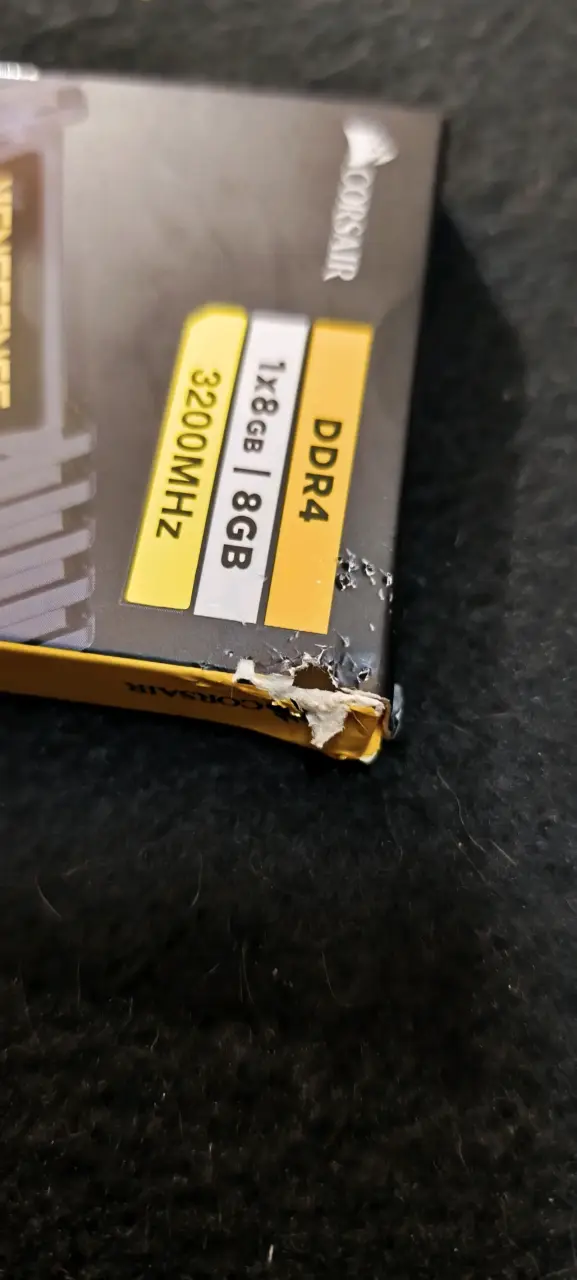 Memoria RAM Corsair Vengeance LPX 8GB - 3