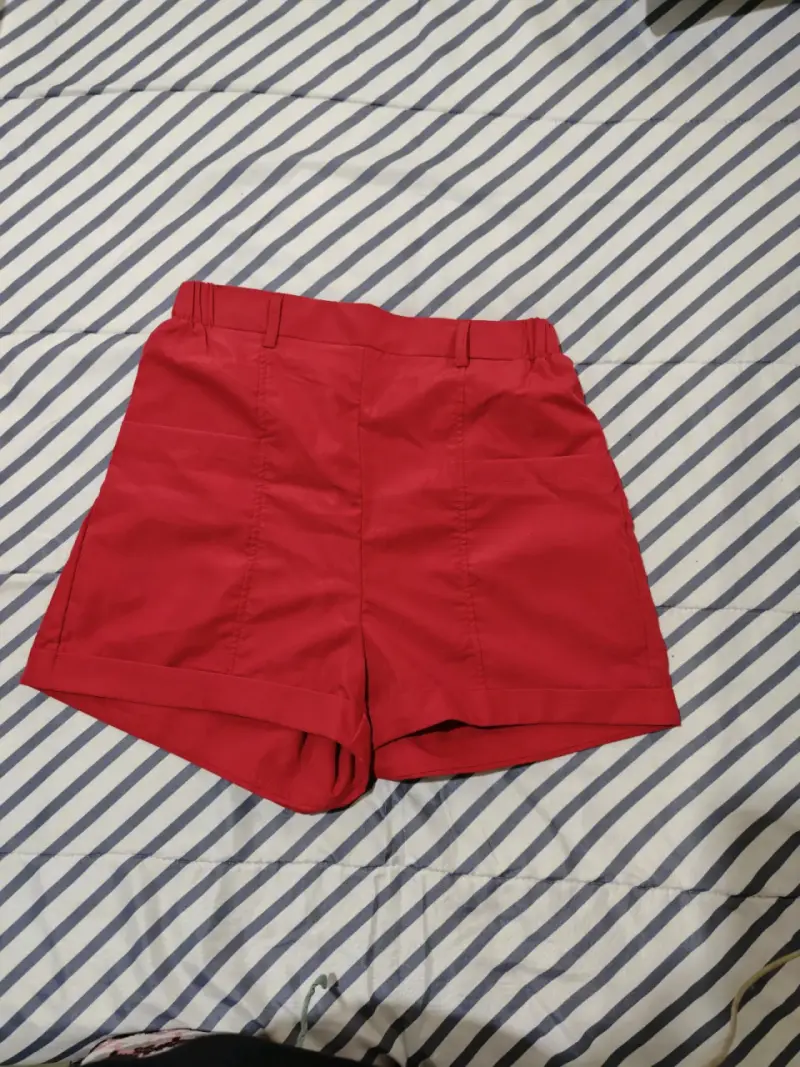 Short rojo de mujer - 1