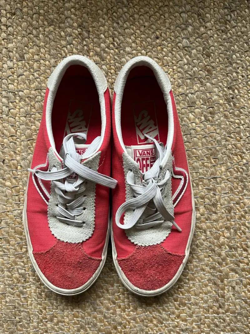 Zapatillas Vans rojas usadas - 1