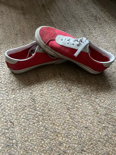 Zapatillas Vans rojas usadas - miniatura 3