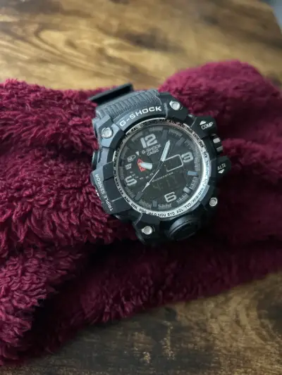 Reloj G-Shock negro resistente - miniatura 1