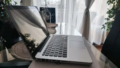 Laptop MacBook Pro - miniatura 4