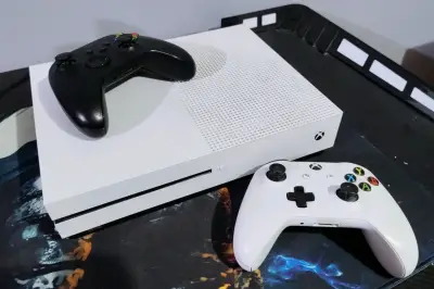 Consola Xbox One S de 500 GB - miniatura 1