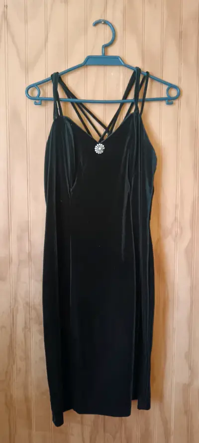 Vestido verde elegante - miniatura 1