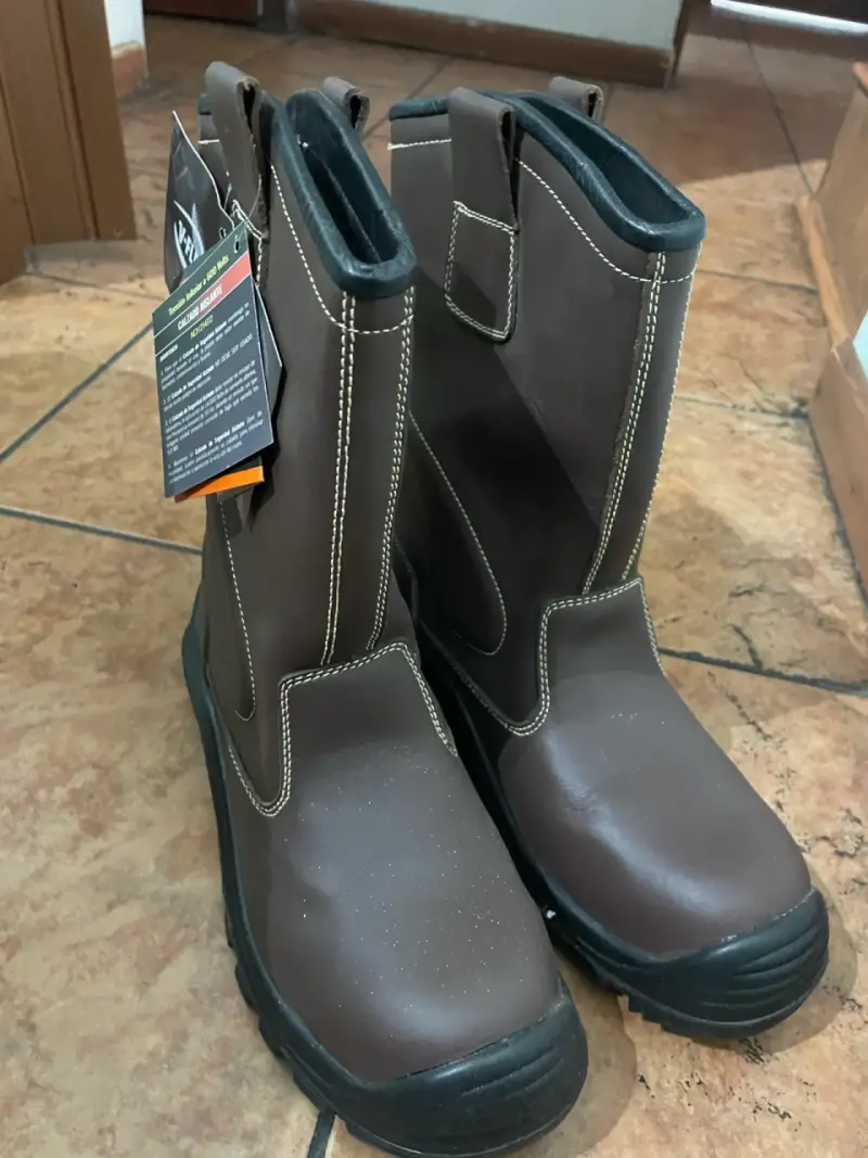 Botas de cuero marrón nuevas - 1