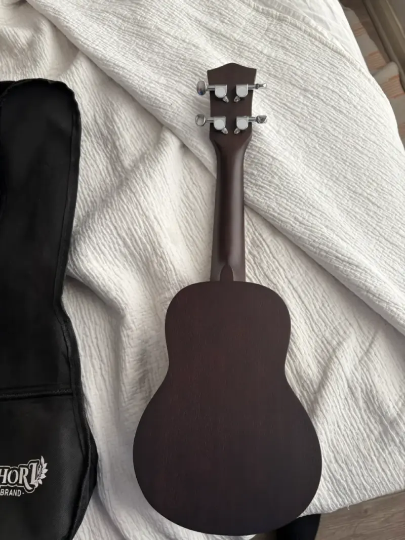 Ukulele Mahori con funda - 4